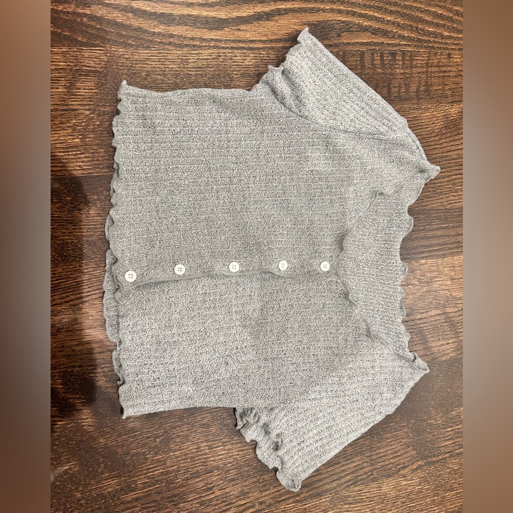 girls grey crop top